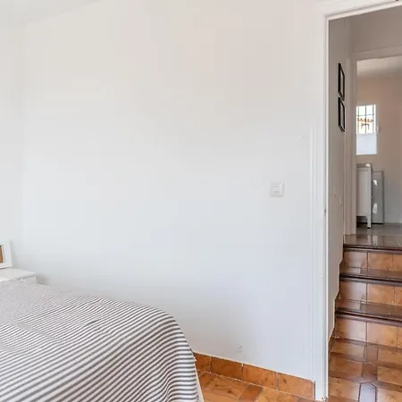 Pio - Townhouse 15 Minutes From The בית נופש נרחה