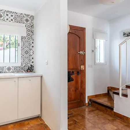 Pio - Townhouse 15 Minutes From The *