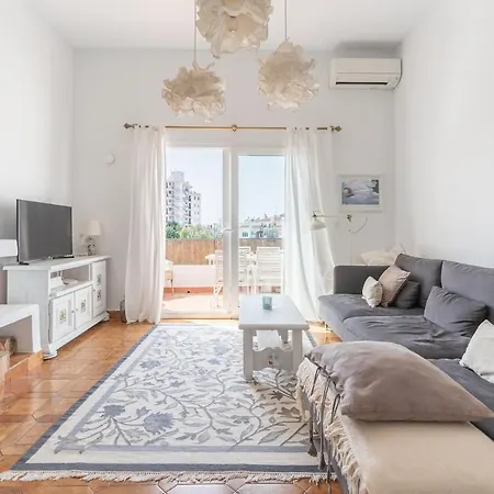 Pio - Townhouse 15 Minutes From The